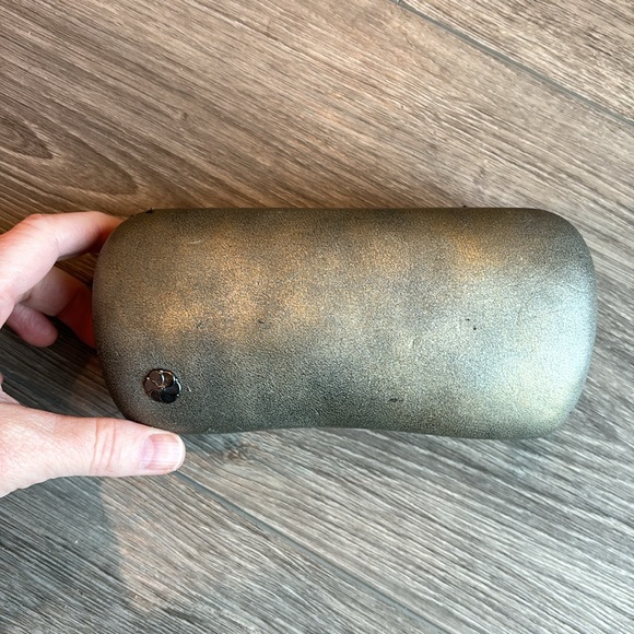 CHANEL Black Aviator Sunglasses 4128 - Picture 13 of 16